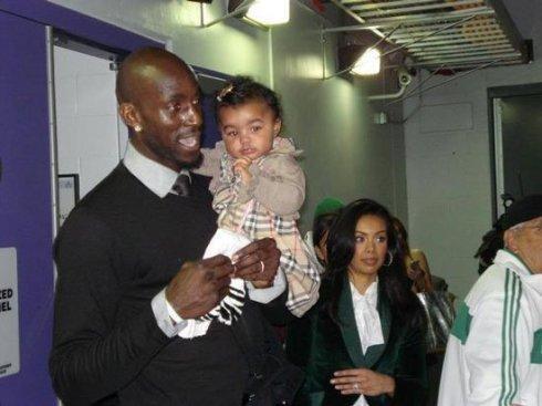 她始终坚信 她始终坚信