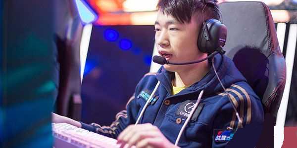 都亲力亲为 都亲力亲为