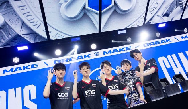 ESPN专家团预测：新赛季马刺或上演逆袭、湖勇恐掀大交易，詹姆斯逼宫